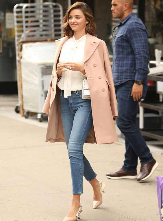 Jean avec une blouse légère