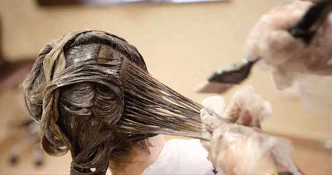 Appliquer une composition éclaircissante