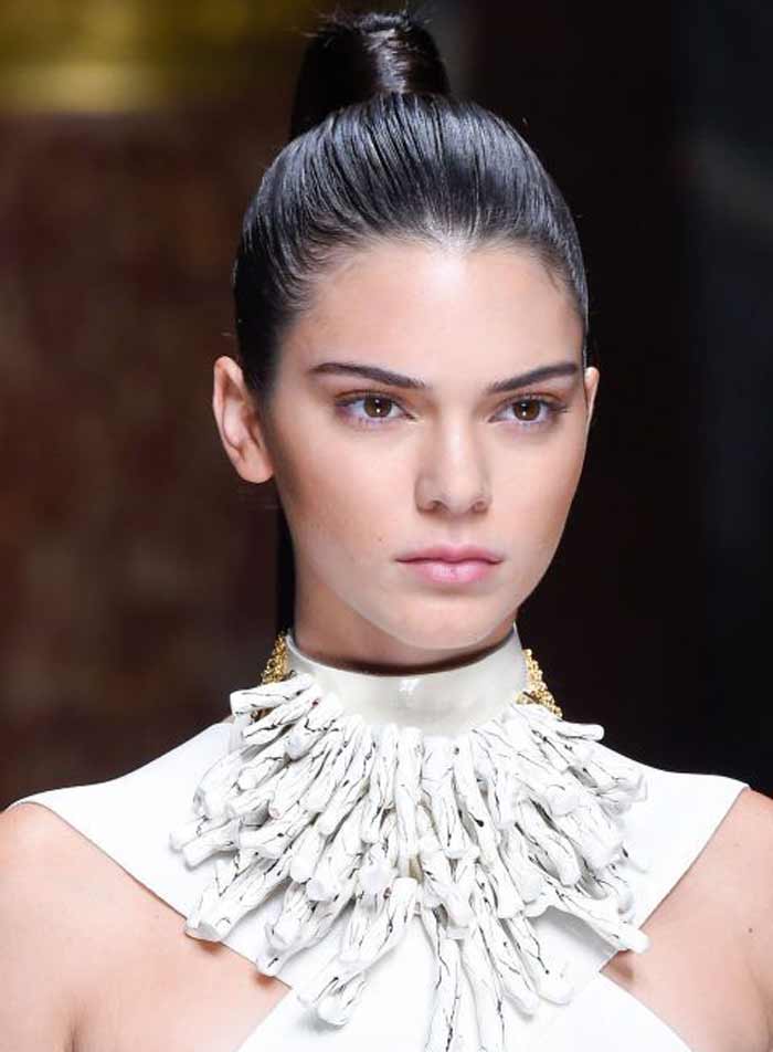 Queue de cheval haute lisse 2026