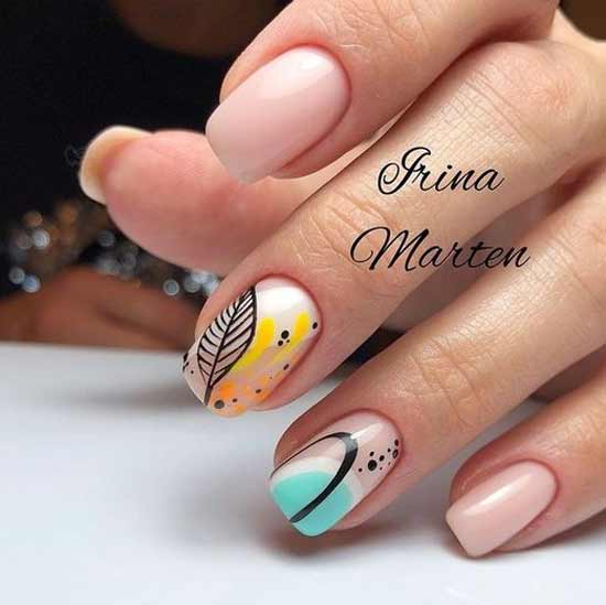 Nail art d'automne dans des tons nude