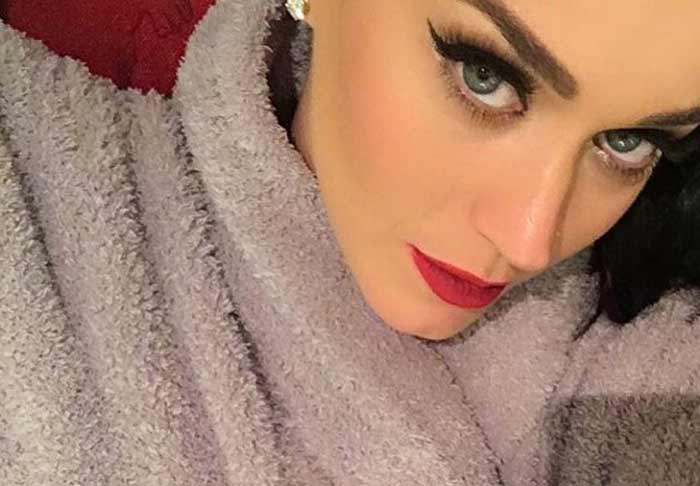 Sourcils de Katy Perry, photo