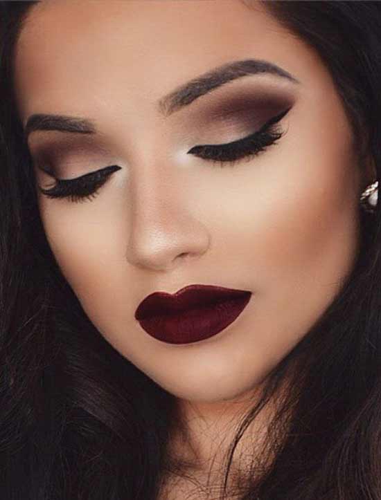 Les couleurs sur lesquelles un maquillage brune devrait être basé