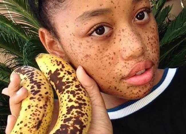 Fille modèle inhabituelle