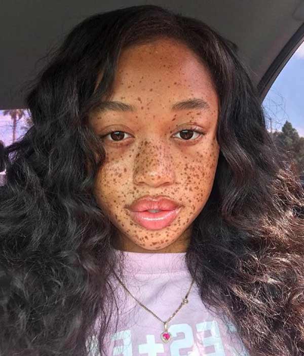 Modèle Salem Mitchell