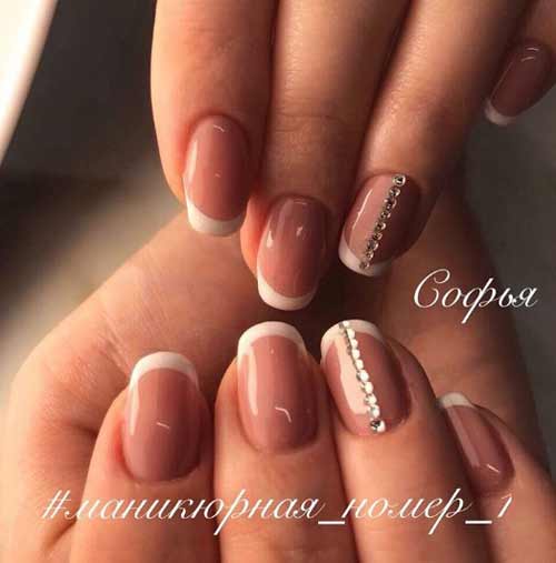 Manucure française pour ongles courts