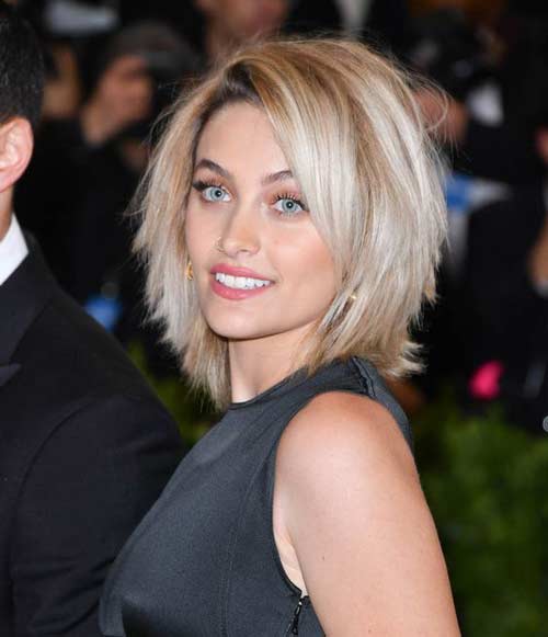 Coupe de cheveux pour cheveux blonds