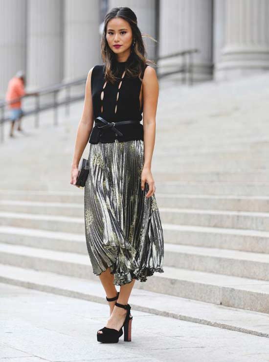 Métal plissé avec chemisier noir