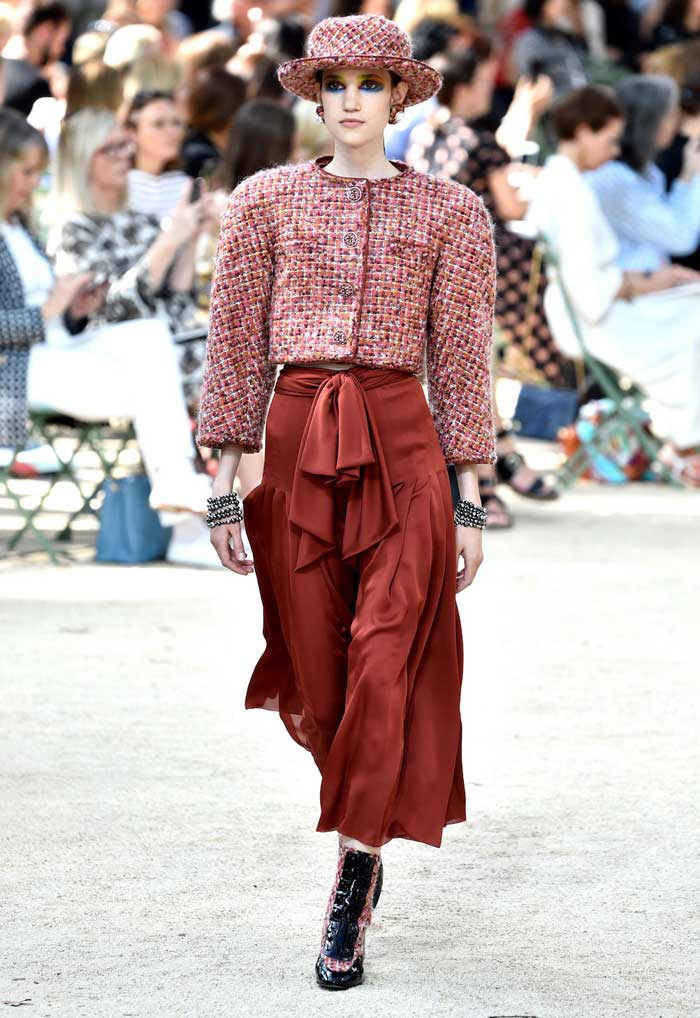 Tendance Chanel Automne 2026 : Maquillage pour les yeux multicolore (Photos)