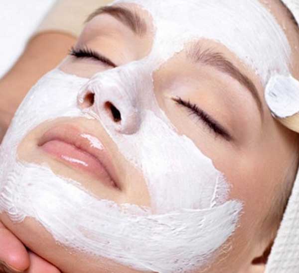 Comment appliquer l'amidon anti-rides