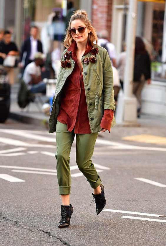 Bottines avec un costume ample