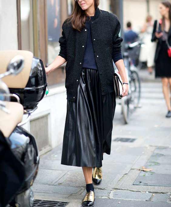 Jupe midi cuir + col roulé