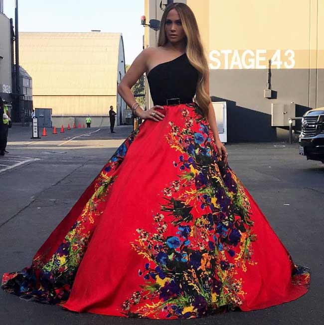 La superbe robe de Jennifer Lopez