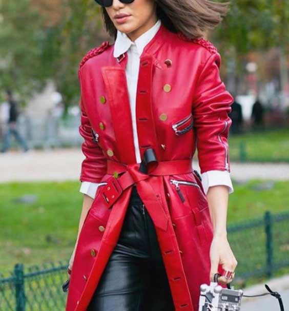 Tendance manteau en cuir rouge 2025-2026
