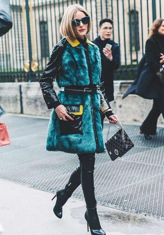 Manteau de fourrure avec une ceinture