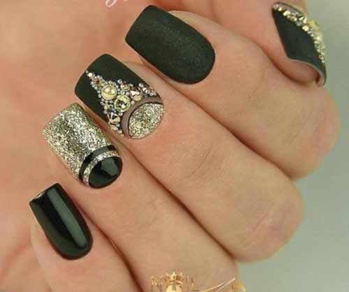 noir mat avec de l'or