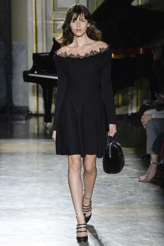 Petite robe de cocktail noire