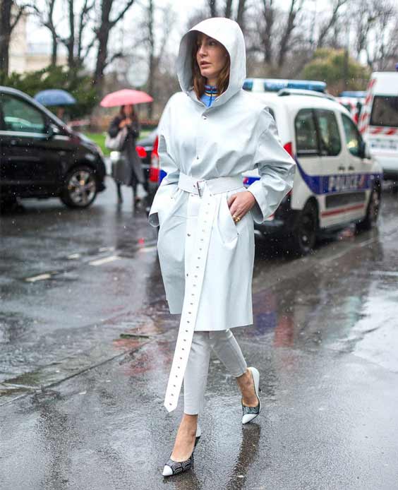 Image monochrome en blanc Paris 2026