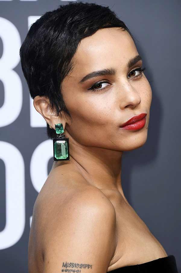 Coupe de cheveux courte à la mode 2026