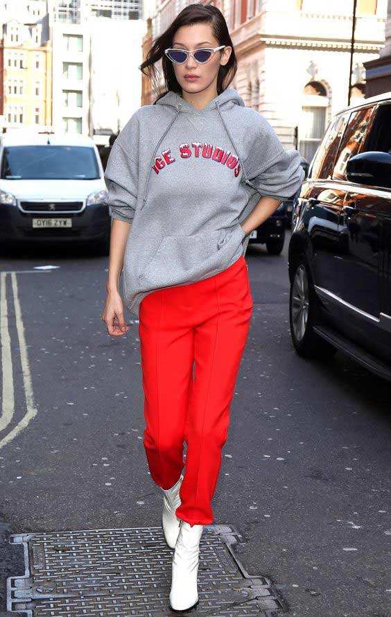 Style sport chic avec un pantalon habillé