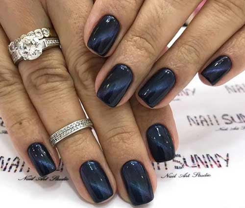 Oeil de chat sur les ongles courts