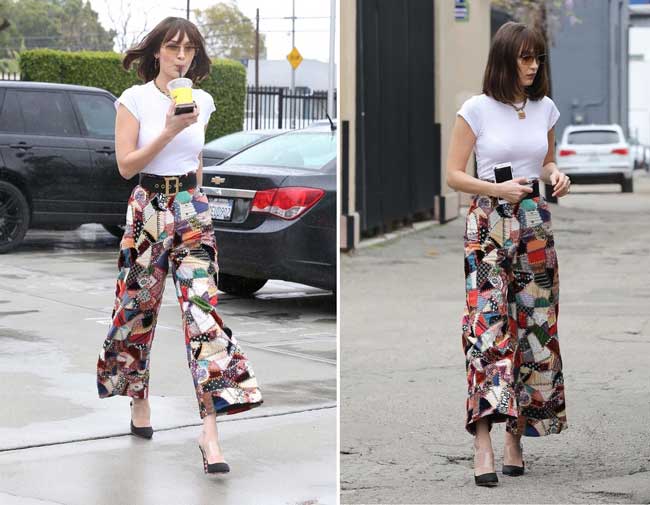 Bella Hadid en pantalon large