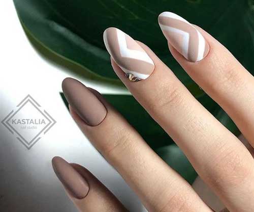 Manucure couleur lait clair