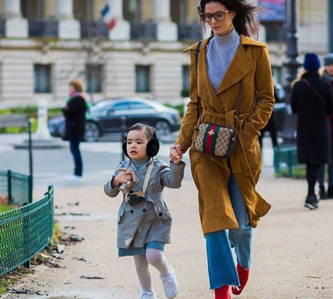 Jean flare bleu clair tendance 2026