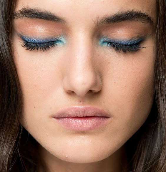 Sourcils longs - anti-tendance en 2026