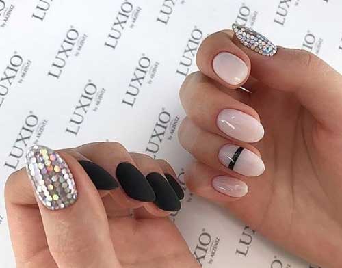 Chrome, frottant, manucure débordement 2026