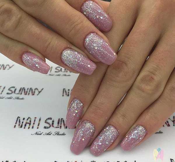 L'idée d'une manucure chic pour l'été