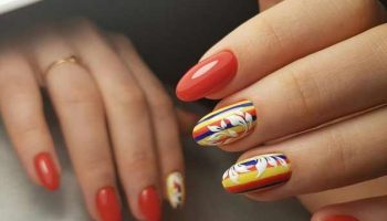 La couleur rouge du vernis convient à quelle couleur de vêtements