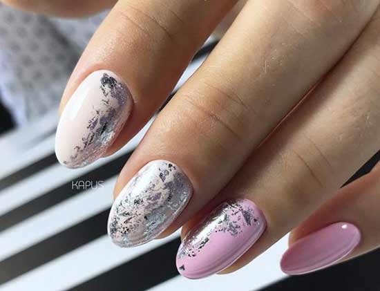 Manucure intéressante à la mode