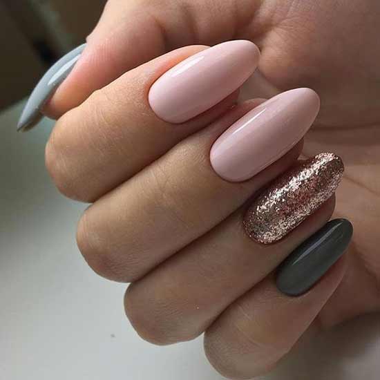 Paillettes à l'annulaire