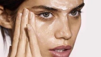 Glycérine et vitamine E dans les soins du visage