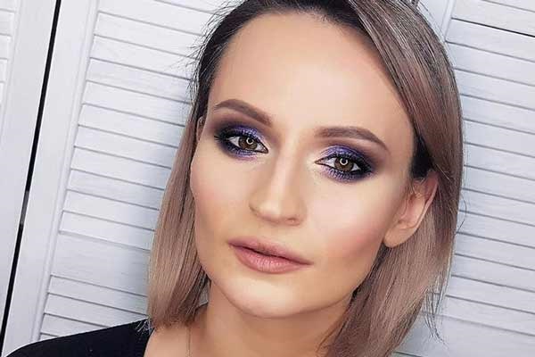 Maquillage violet fluo