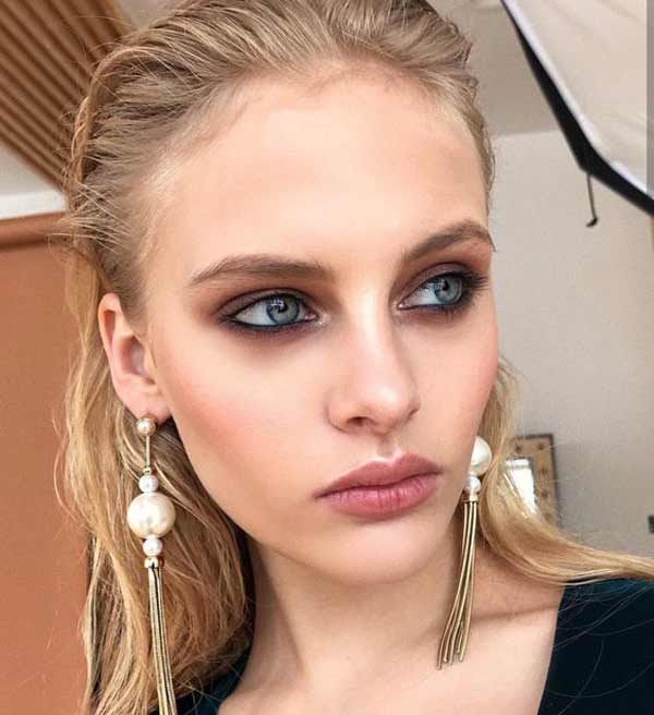 Maquillage de soirée avec des ombres