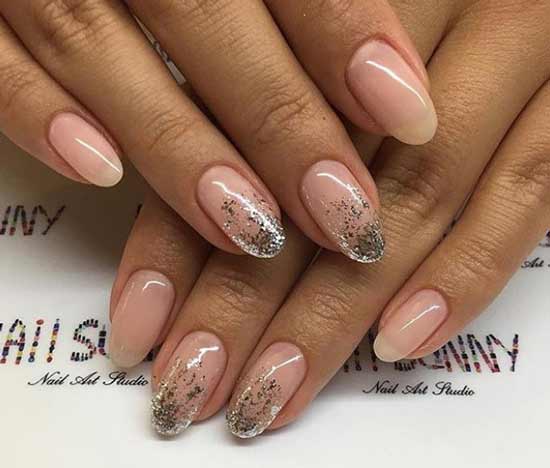 Paillettes argentées aux pointes