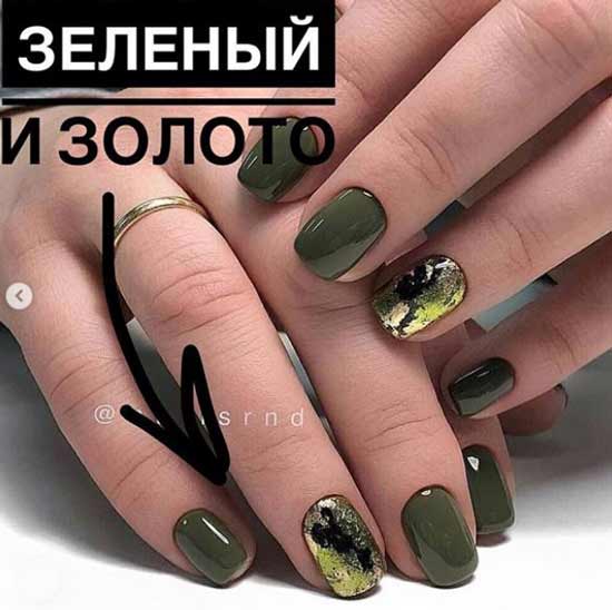 Manucure verte + or nouvel an 2026