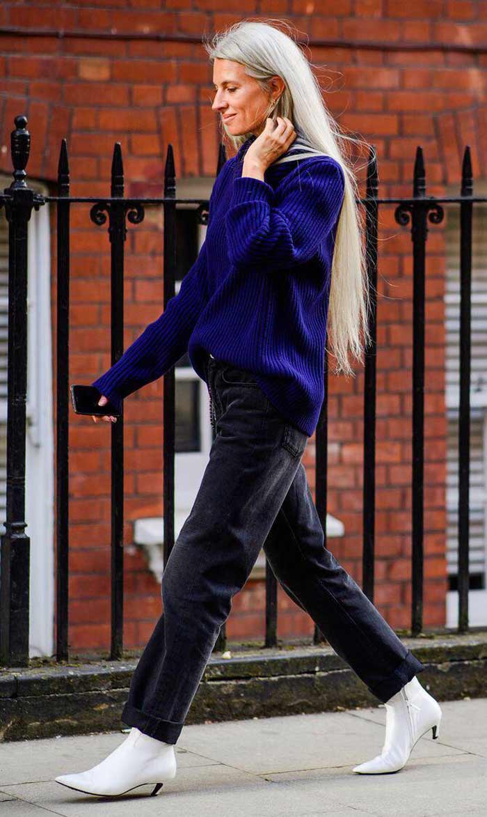 Pull ample - look. photo