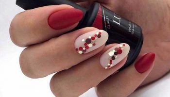 Couleur de vernis à ongles à la mode dans les tendances photo 2026