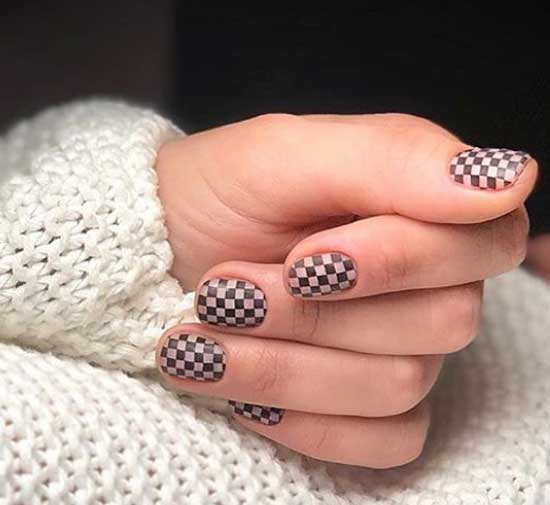 Conception d'échecs pour ongles courts 2026