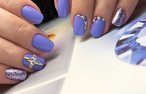 Feuille liquide sur les ongles