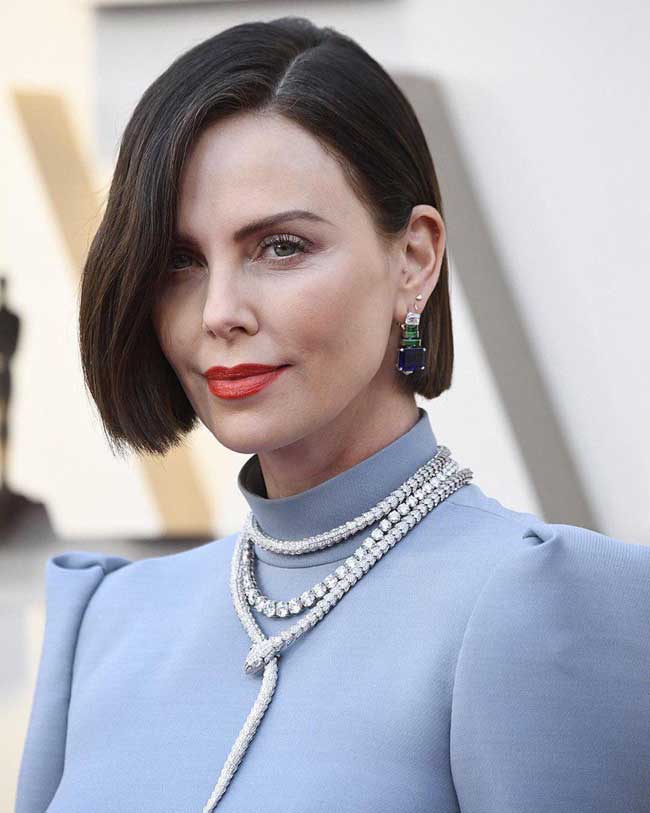 Charlize Theron - nouvelle coupe de cheveux et couleur de cheveux - look Oscar 2026