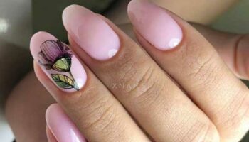 Manucure pour le 8 mars