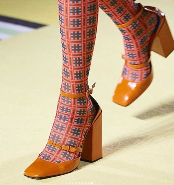 VersaceSS19 - chaussures à la mode printemps et été