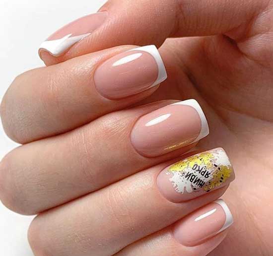 Veste blanche avec inscriptions