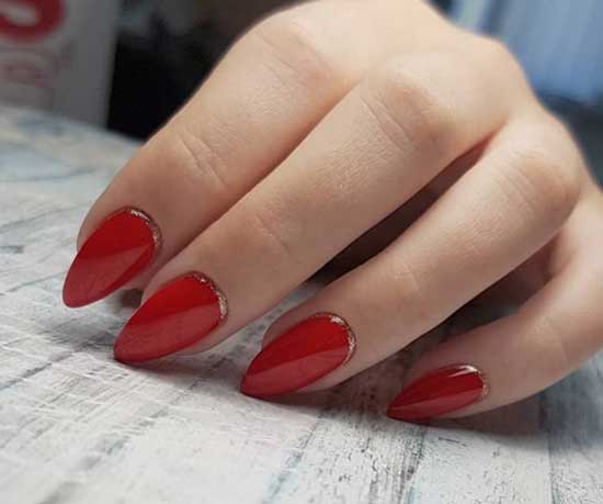 Ongles pointus rouges 2025-2026