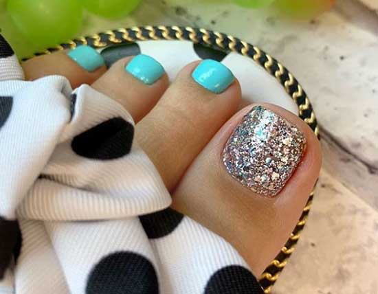 Pédicure pailletée