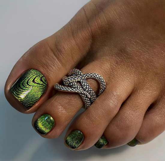 Belle couverture efficace sur les ongles des pieds