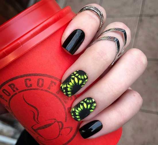 Manucure néon aux couleurs mates